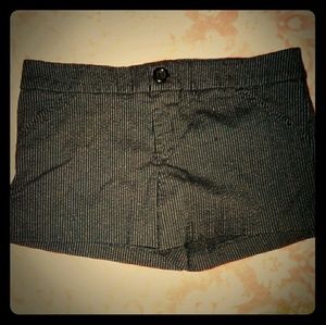 Cute pen strip shorts